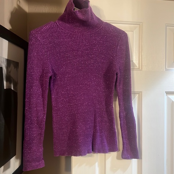 Turtleneck by Basic Editions - Picture 1 of 3